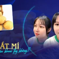 cat-mi-co-duoc-an-khoai-tay-khong